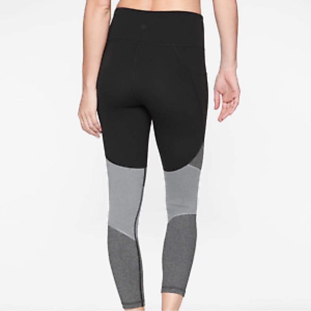 Athleta Salutation 7/8 Mod Block Legging